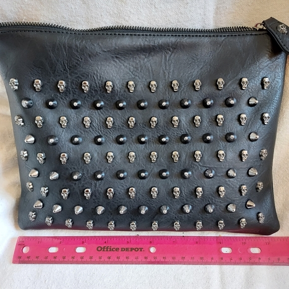 Skull and Spike Crossbody/Clutch - Picture 4 of 6